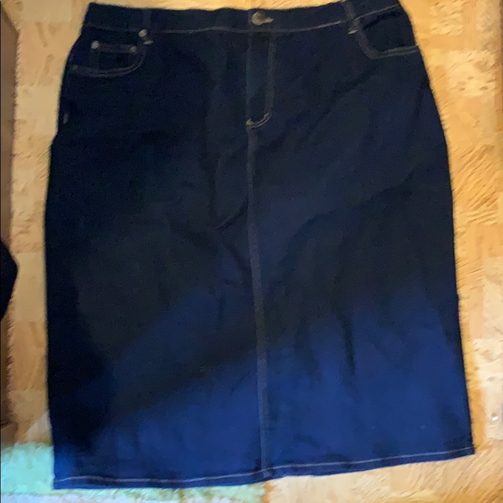 Bend over stretchy jean skirt